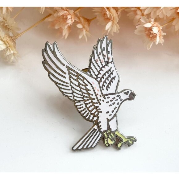 White Enameled Bald Eagle Mafco Signed Vintage Silver Toned nclosure Brooch - Picture 1 of 8